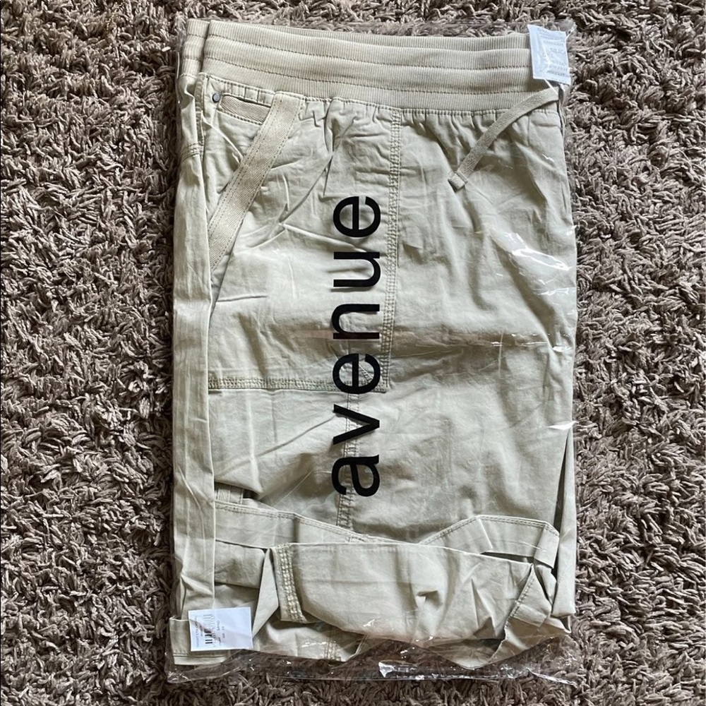 Avenue cargo shorts